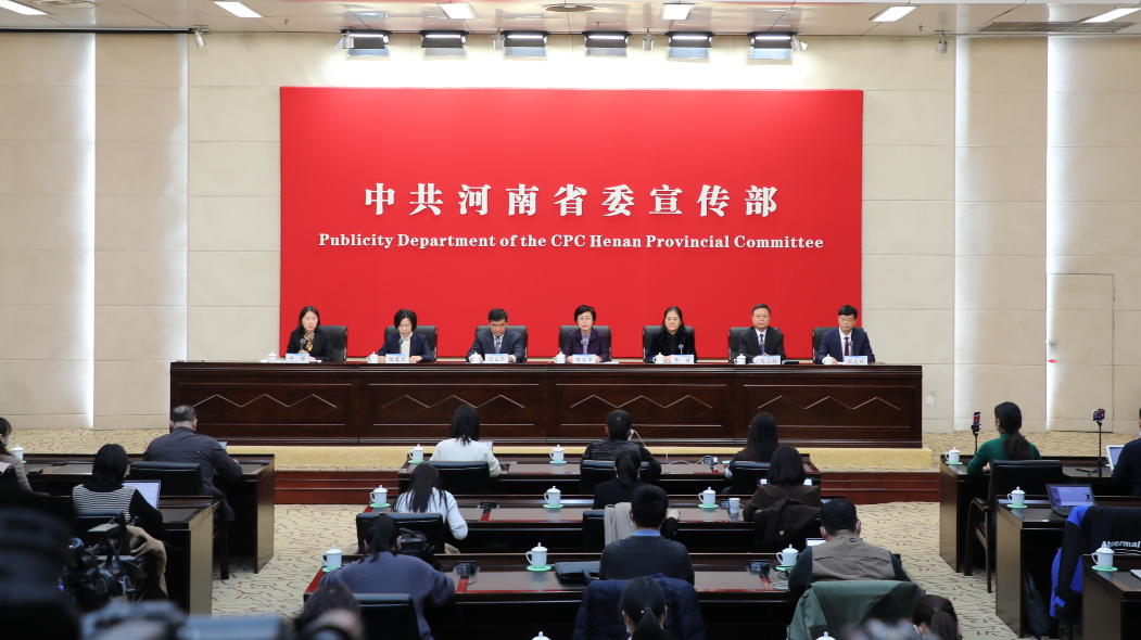 早日建成一批一流大學(xué)，實(shí)現(xiàn)河南學(xué)子在家門口上好大學(xué)的夙愿