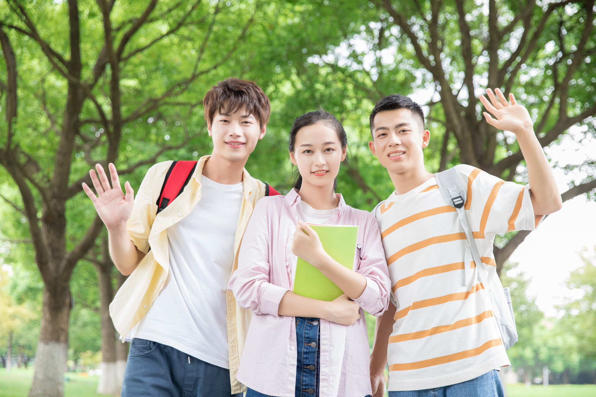 自考新生是該報(bào)名還是報(bào)考？